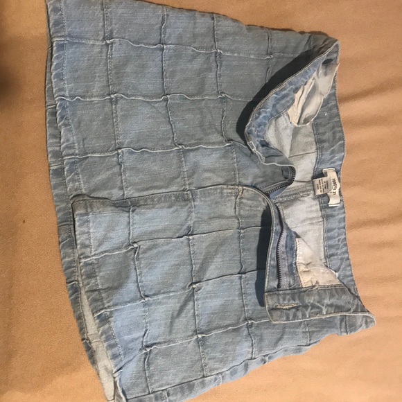 Falda - Picture 2 of 3